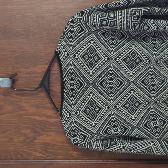 Max Mara Weekend Merino Wool High Quality Thick Black & White Sweater Size Med - Picture 7 of 12